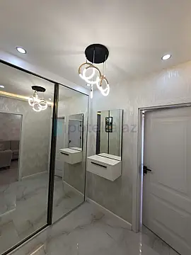 Satılır 2 otaqlı köhnə tikili 60 m²