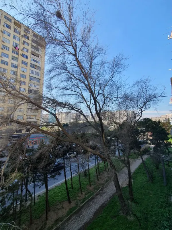 Satılır 2 otaqlı köhnə tikili 60 m²