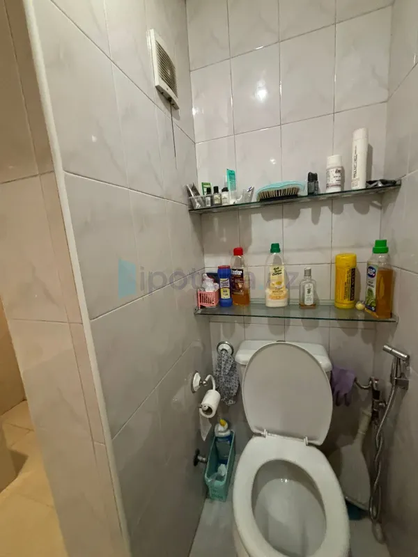 Satılır 3 otaqlı köhnə tikili 70 m²