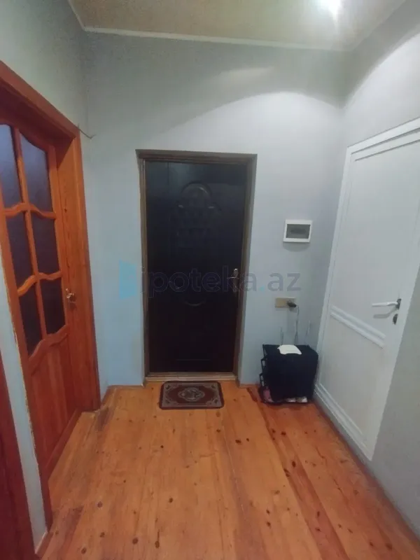 Satılır 3 otaqlı köhnə tikili 75 m²