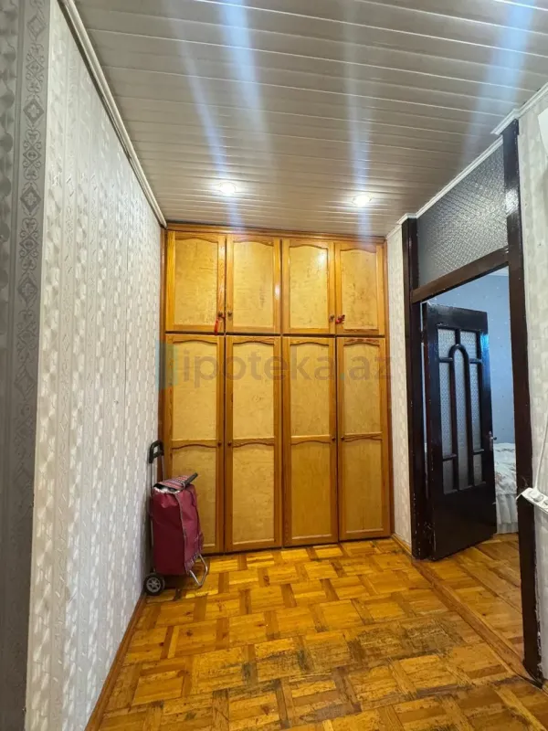Satılır 2 otaqlı köhnə tikili 60 m²