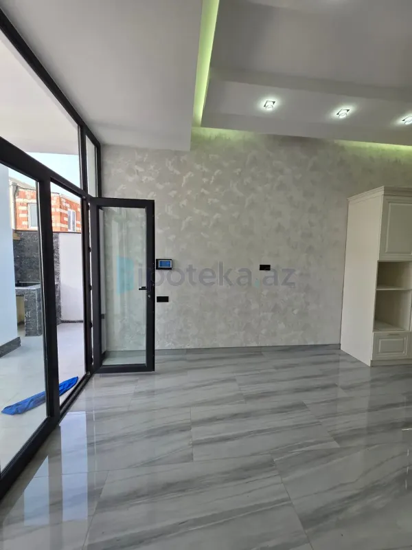 Satılır 4 otaqlı mənzil 155 m²