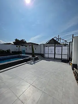 Satılır 4 otaqlı mənzil 155 m²