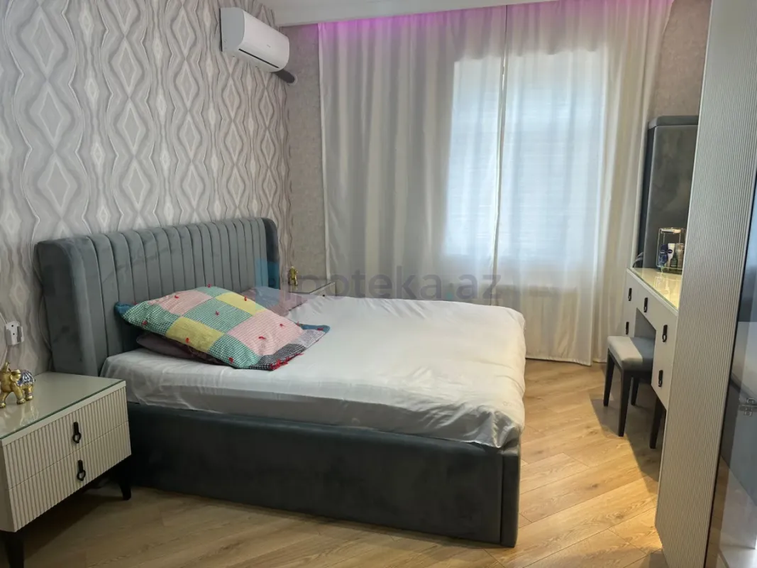 Satılır 2 otaqlı yeni tikili 80 m²