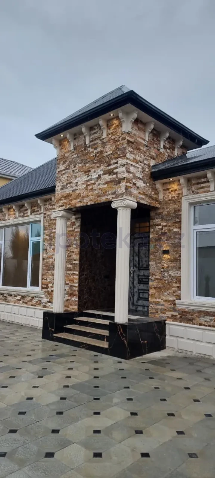 Satılır 4 otaqlı həyət evi 135 m²