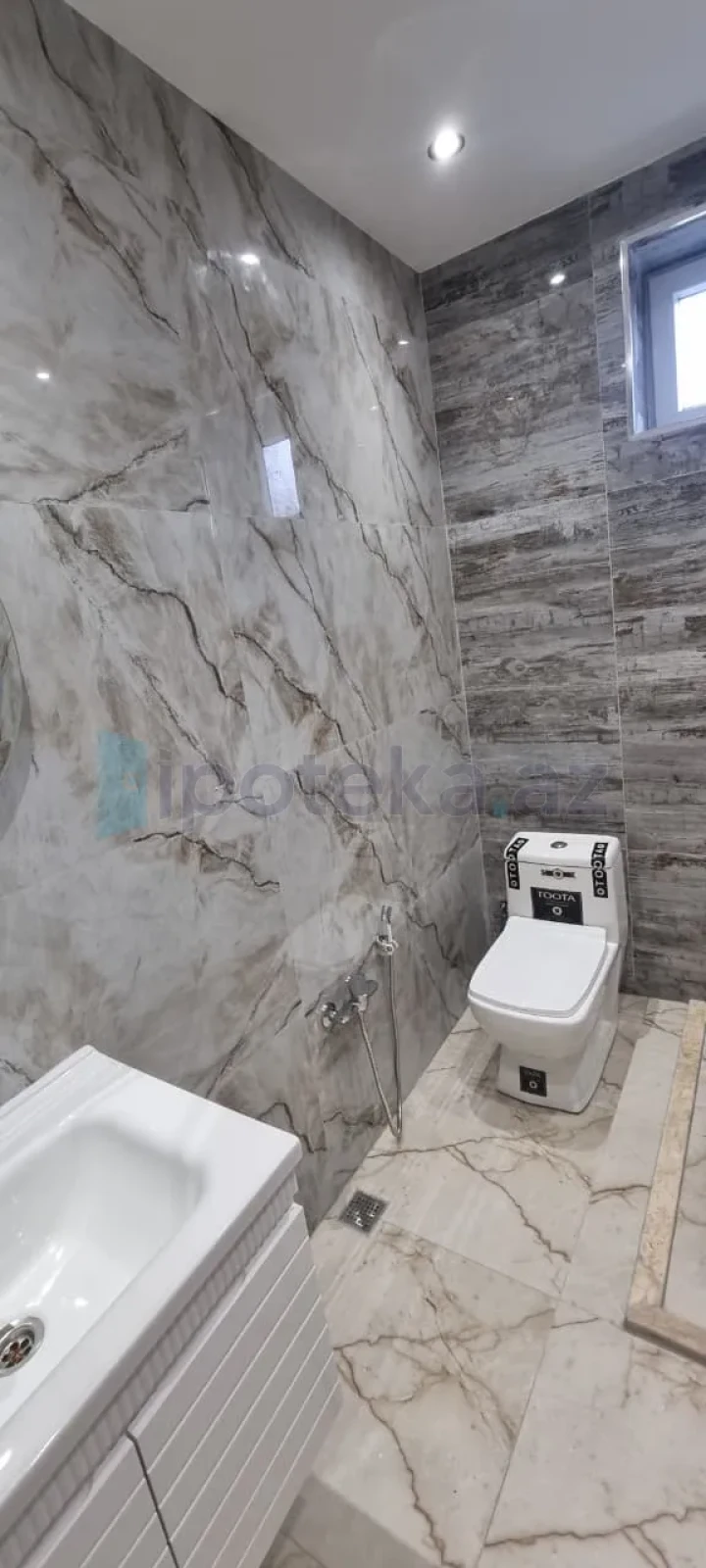 Satılır 4 otaqlı həyət evi 135 m²