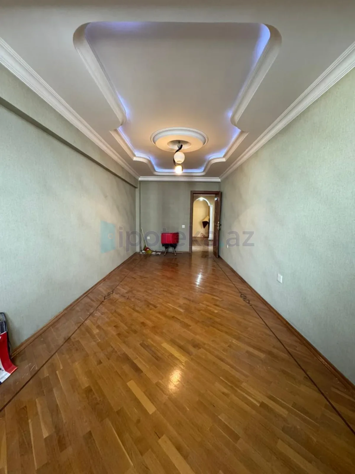 Satılır 2 otaqlı köhnə tikili 68 m²