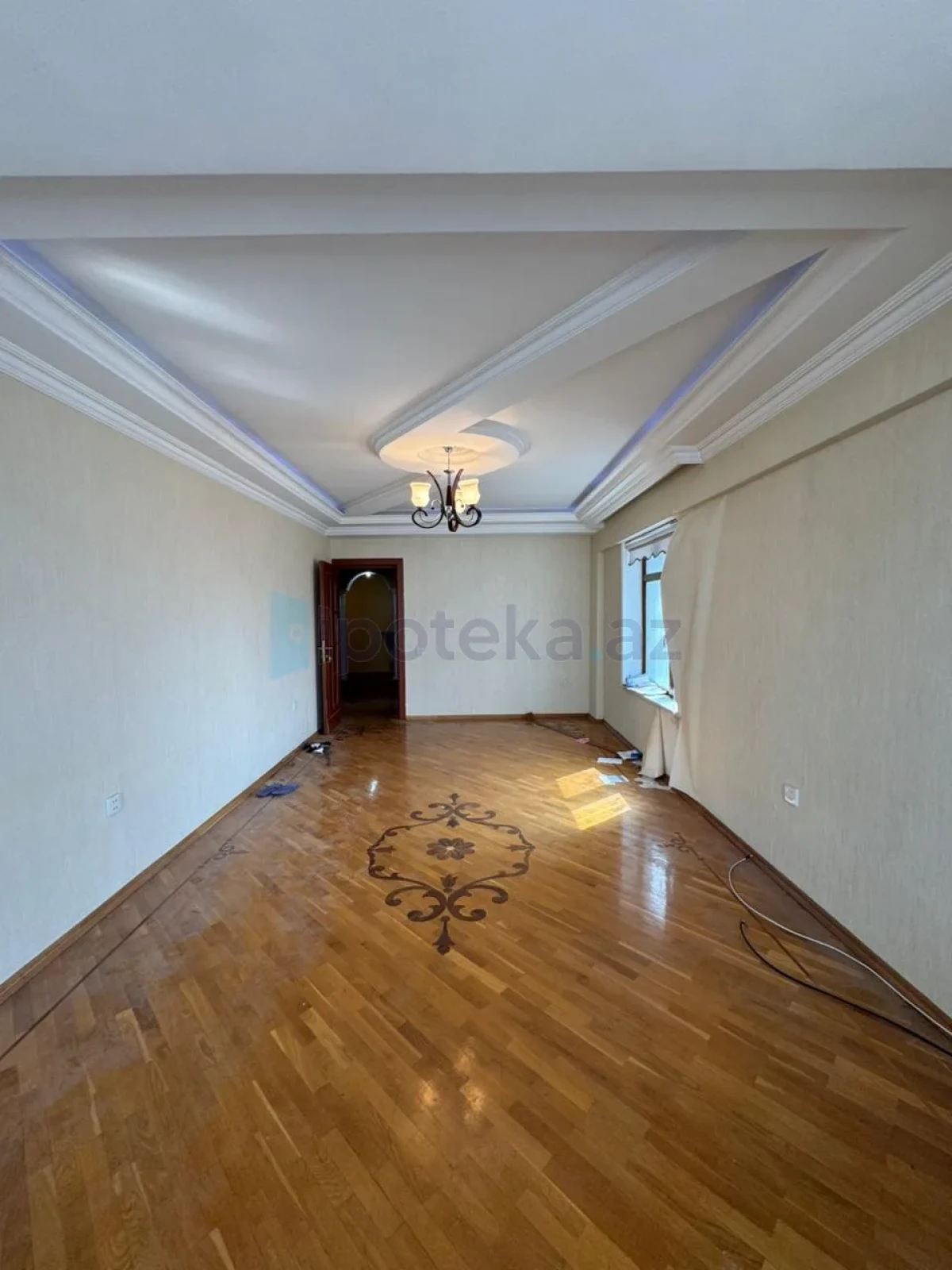 Satılır 2 otaqlı köhnə tikili 68 m²