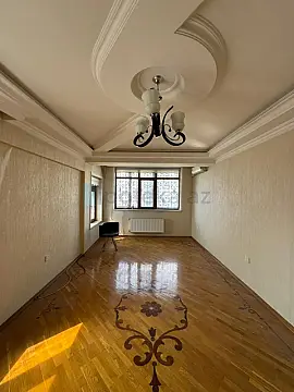 Satılır 2 otaqlı köhnə tikili 68 m²