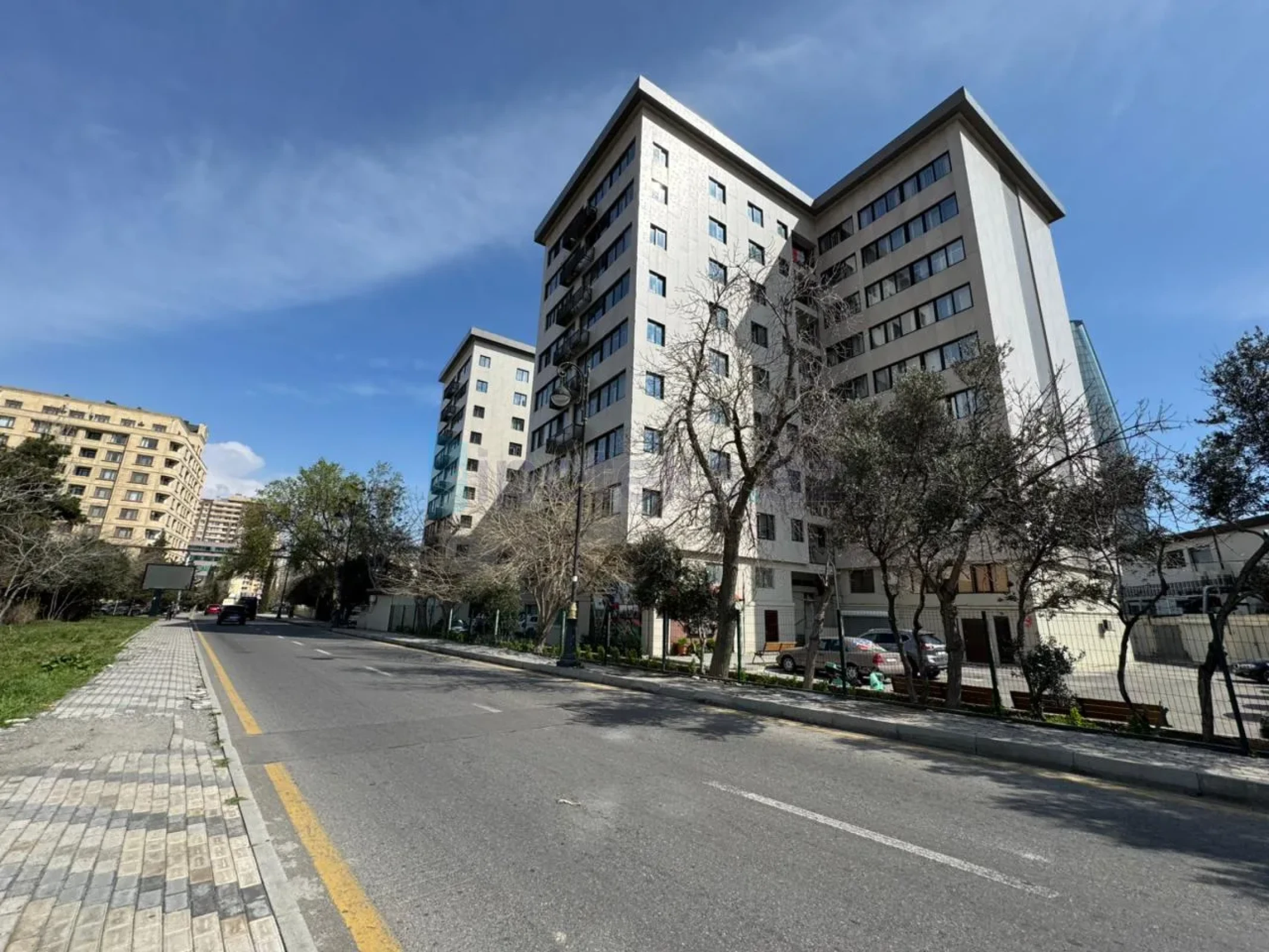 Satılır 2 otaqlı köhnə tikili 68 m²