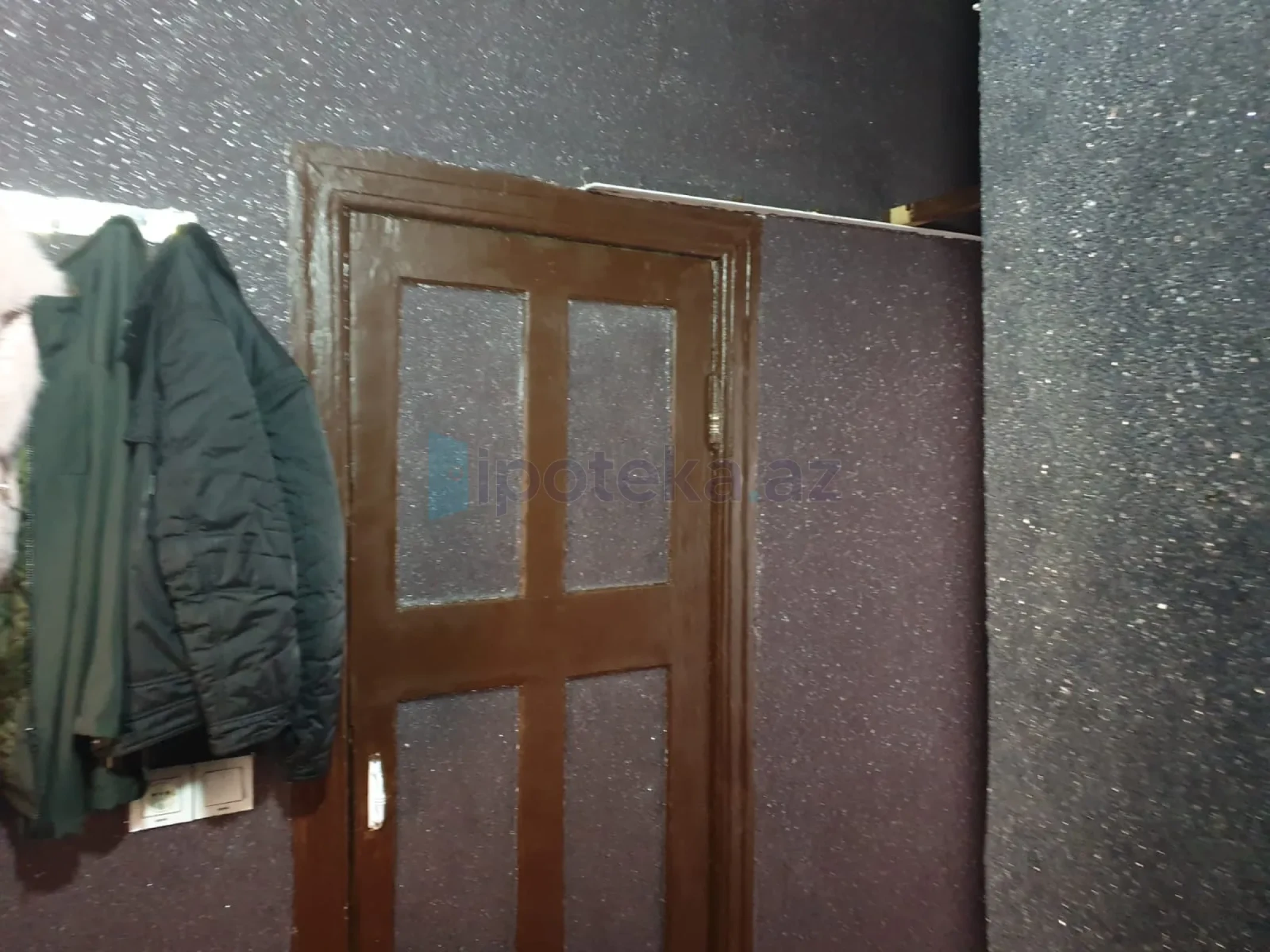 Satılır 2 otaqlı köhnə tikili 42 m²