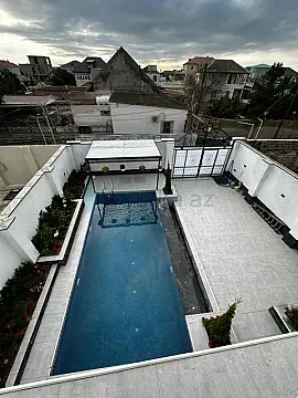 Satılır 4 otaqlı mənzil 200 m²