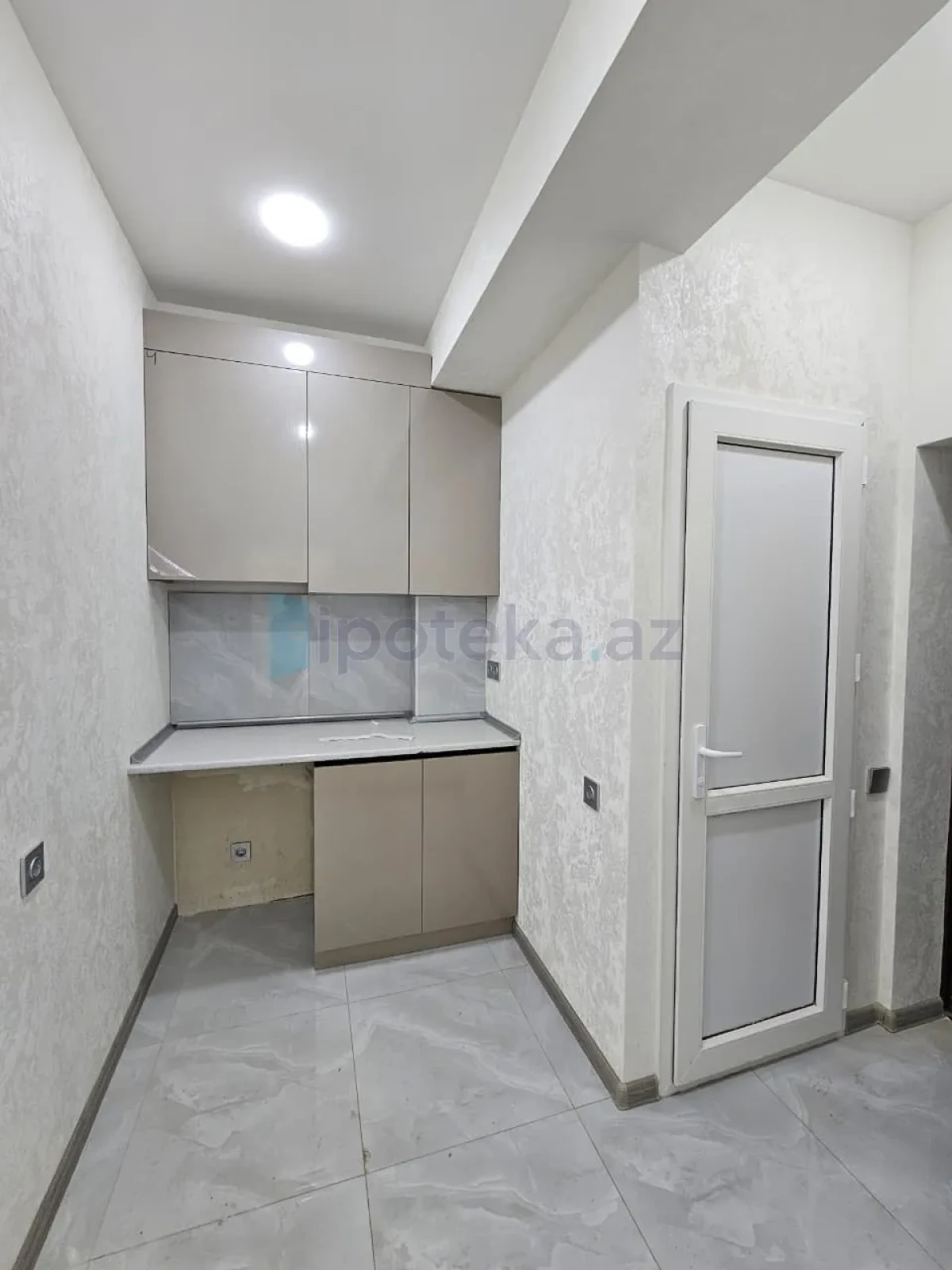 Satılır 2 otaqlı yeni tikili 35 m²
