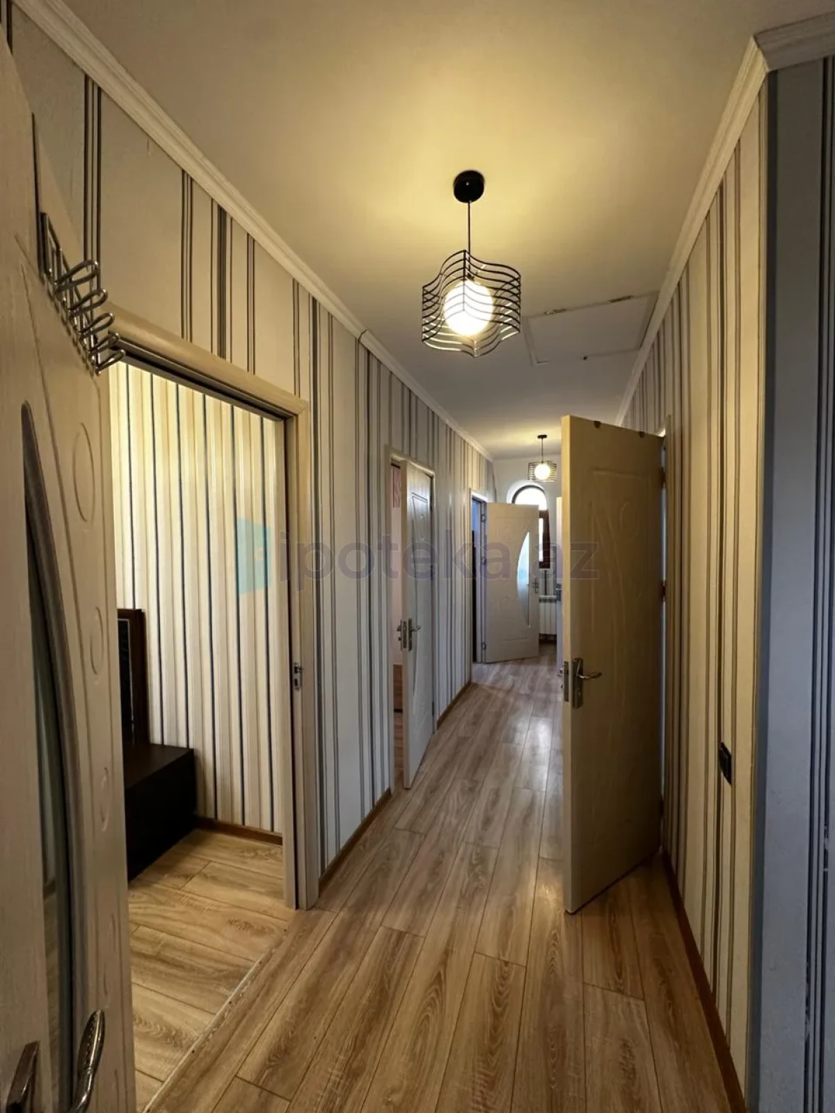 Satılır 6 otaqlı mənzil 150 m²