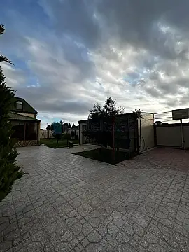Satılır 6 otaqlı mənzil 150 m²