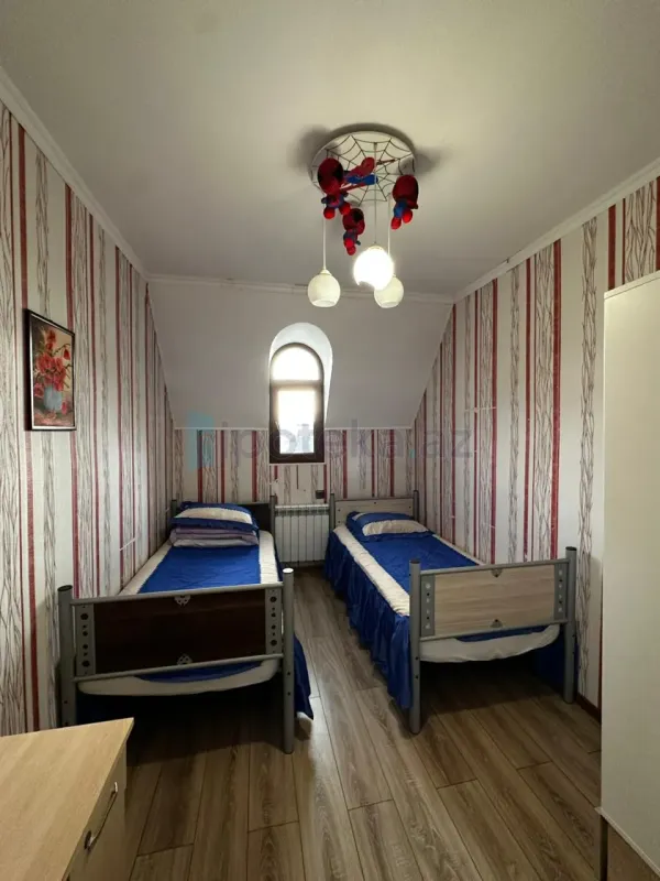 Satılır 6 otaqlı mənzil 150 m²