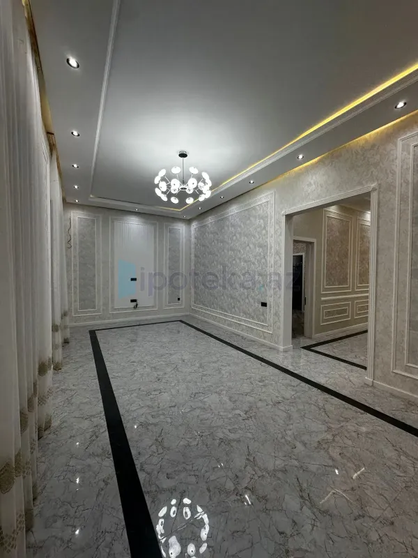 Satılır 4 otaqlı mənzil 150 m²