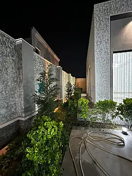 Satılır 4 otaqlı mənzil 150 m²