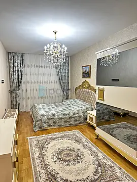 Satılır 5 otaqlı yeni tikili 245 m²