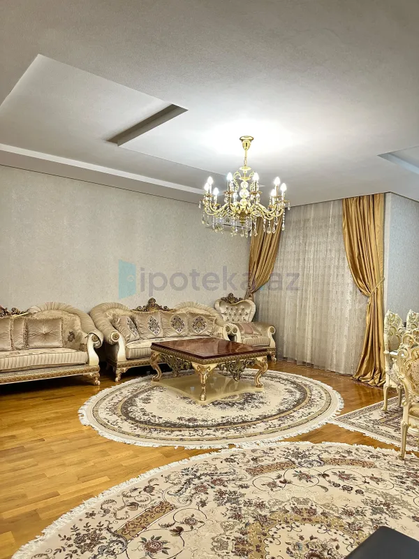 Satılır 5 otaqlı yeni tikili 245 m²