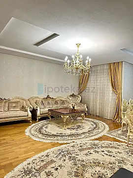 Satılır 5 otaqlı yeni tikili 245 m²