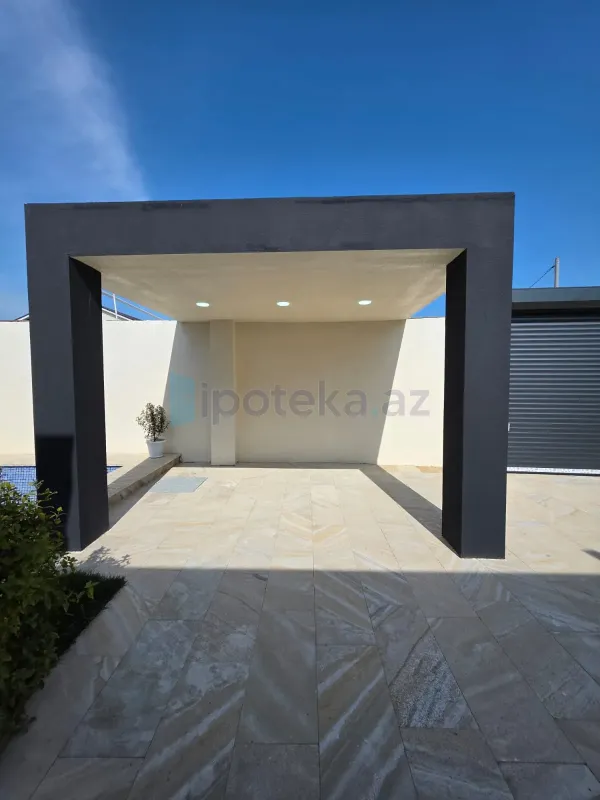Satılır 4 otaqlı mənzil 140 m²