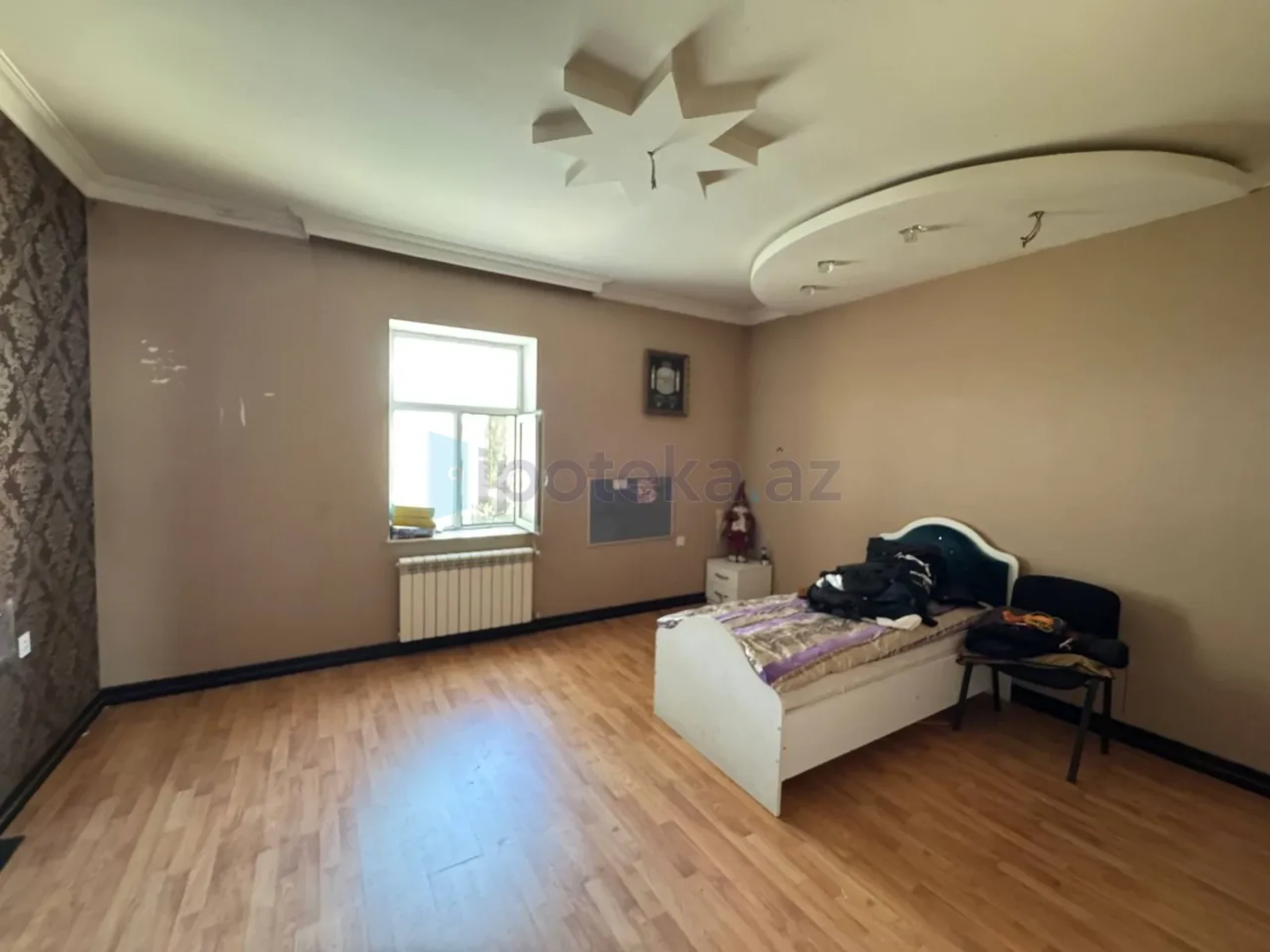 Satılır 6 otaqlı həyət evi 400 m²