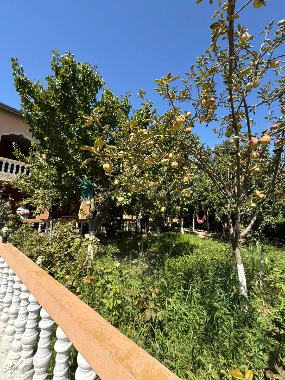 Satılır 6 otaqlı həyət evi 400 m²