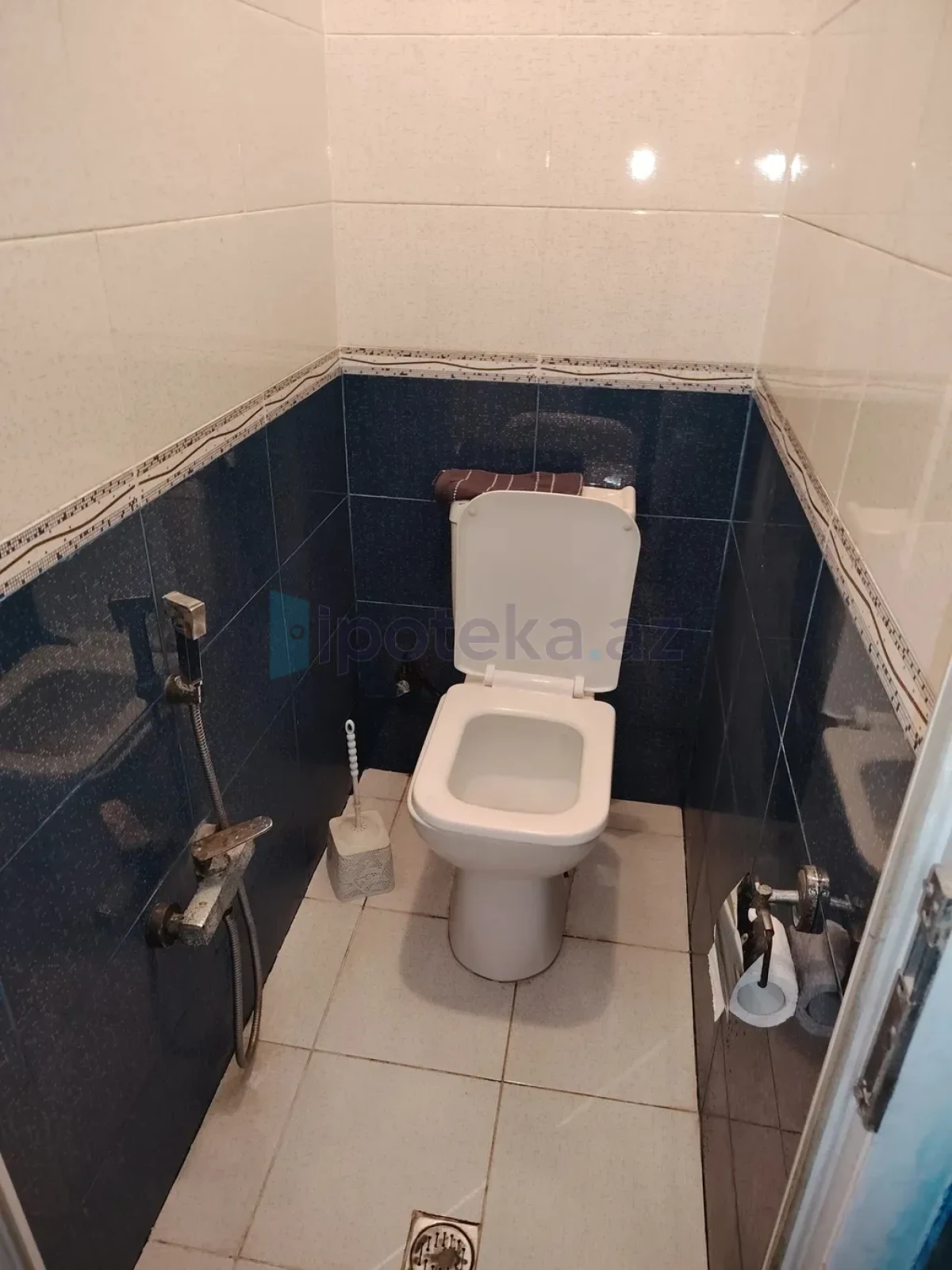 Satılır 5 otaqlı mənzil 180 m²