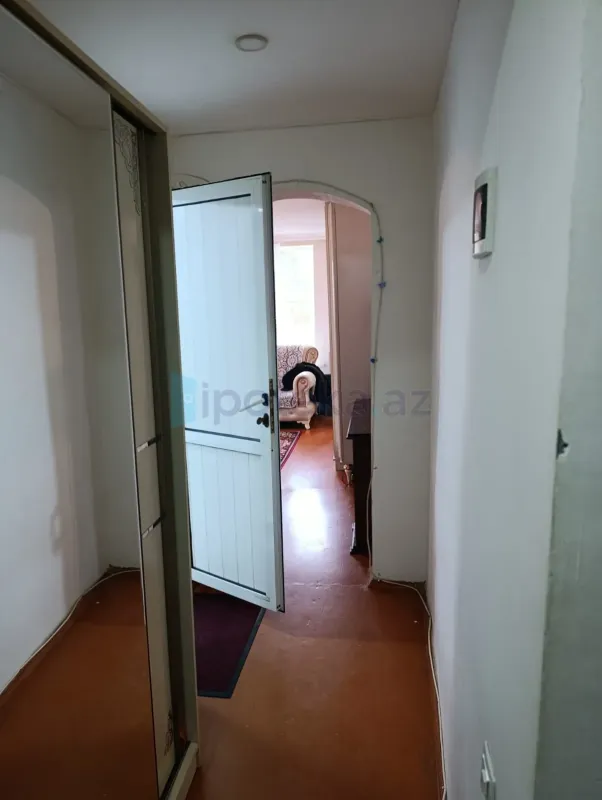 Satılır 2 otaqlı köhnə tikili 34 m²