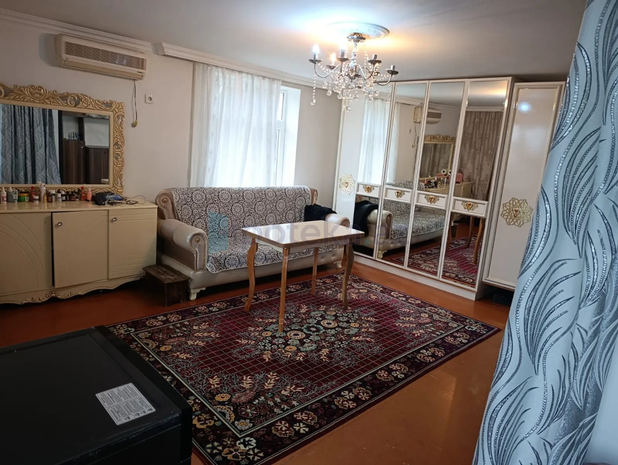 Satılır 2 otaqlı köhnə tikili 34 m²