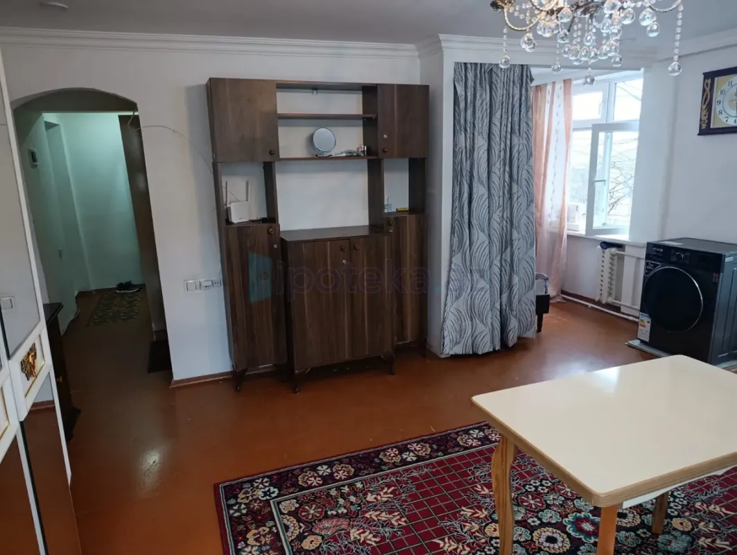 Satılır 2 otaqlı köhnə tikili 34 m²