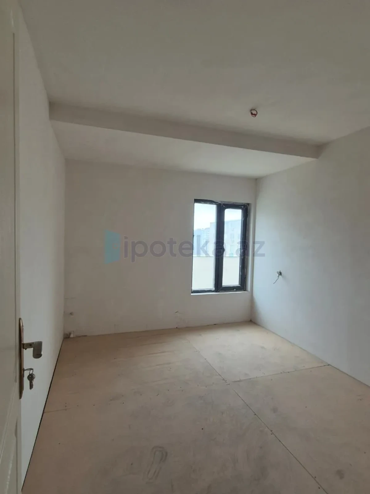 Satılır 3 otaqlı yeni tikili 100 m²