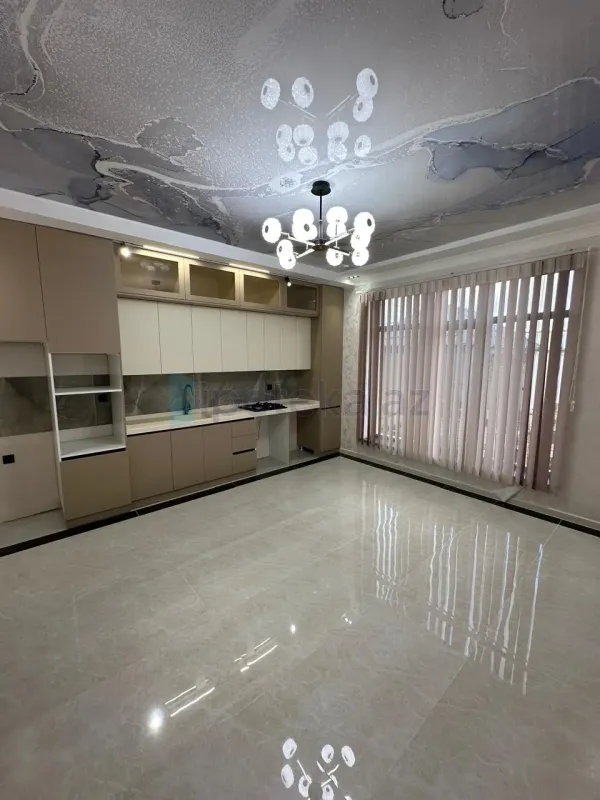 Satılır 5 otaqlı həyət evi 216 m²