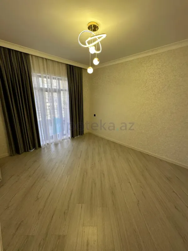 Satılır 5 otaqlı həyət evi 216 m²
