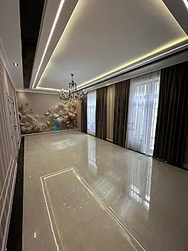 Satılır 5 otaqlı həyət evi 216 m²