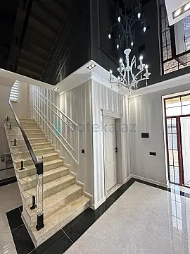 Satılır 5 otaqlı həyət evi 216 m²