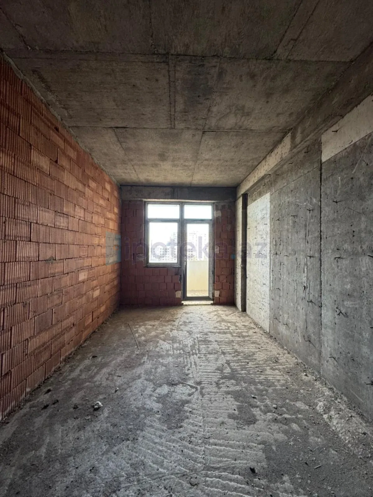 Satılır 4 otaqlı yeni tikili 240 m²