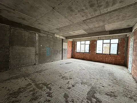 Satılır 4 otaqlı yeni tikili 240 m²