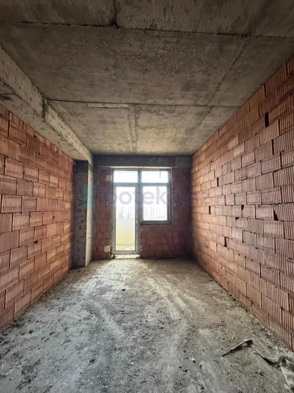 Satılır 4 otaqlı yeni tikili 240 m²