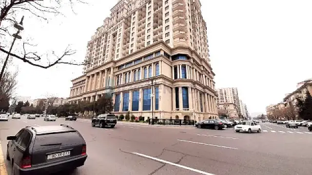 Satılır 4 otaqlı yeni tikili 155 m²