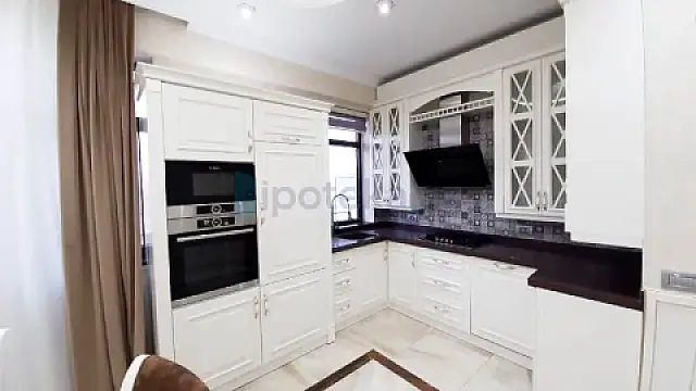 Satılır 4 otaqlı yeni tikili 155 m²