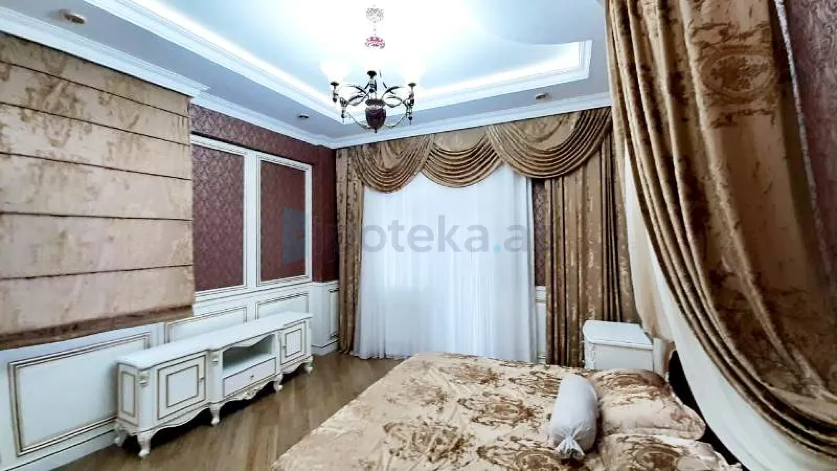 Satılır 4 otaqlı yeni tikili 155 m²