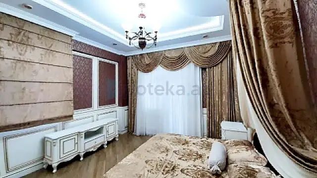 Satılır 4 otaqlı yeni tikili 155 m²