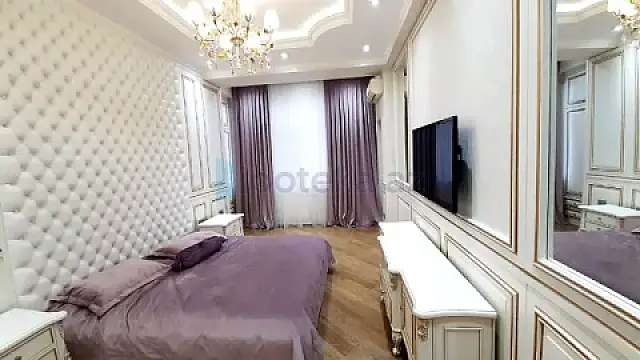 Satılır 4 otaqlı yeni tikili 155 m²