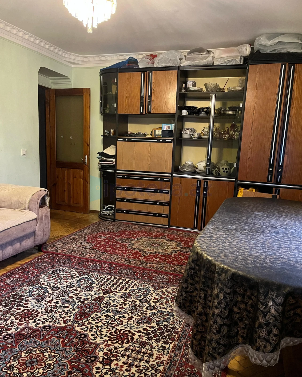 Satılır 2 otaqlı köhnə tikili 52 m²