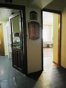 Satılır 2 otaqlı köhnə tikili 52 m²