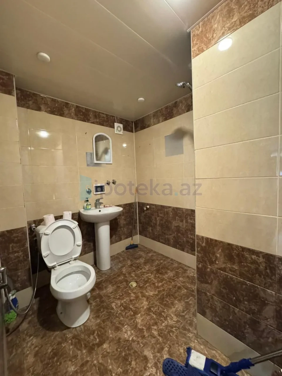 Satılır 3 otaqlı köhnə tikili 75 m²