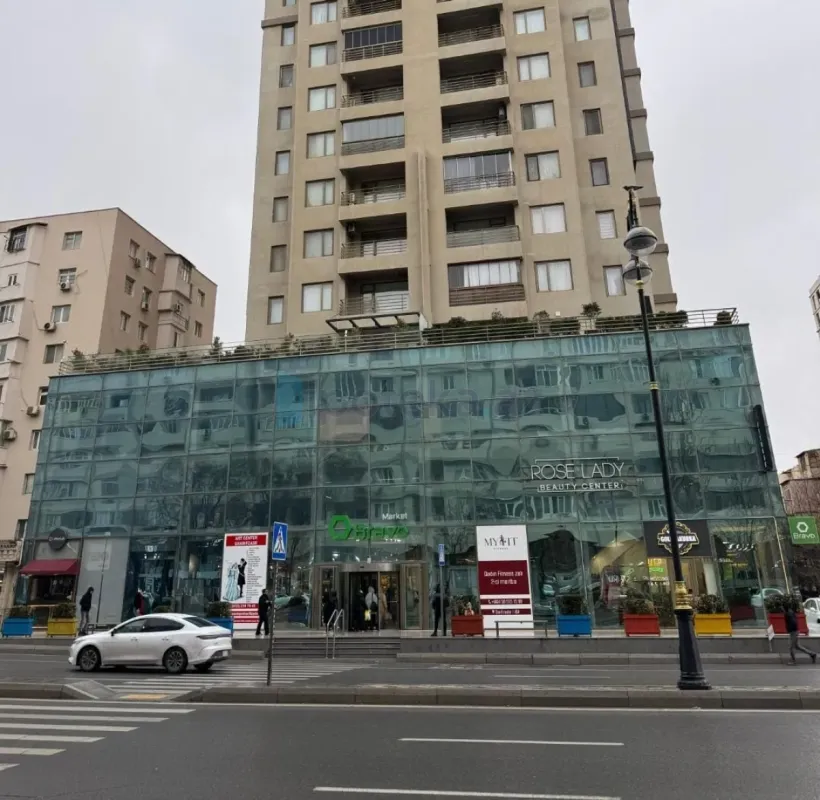 Satılır 3 otaqlı köhnə tikili 75 m²
