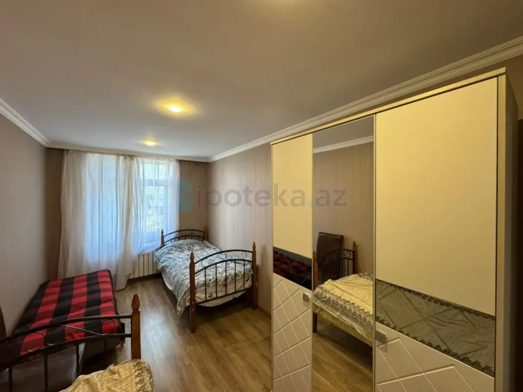 Satılır 3 otaqlı köhnə tikili 75 m²